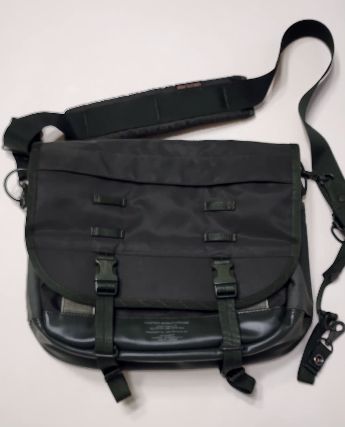 요시다포터 MONOCHROM 메신저백 상품이미지1