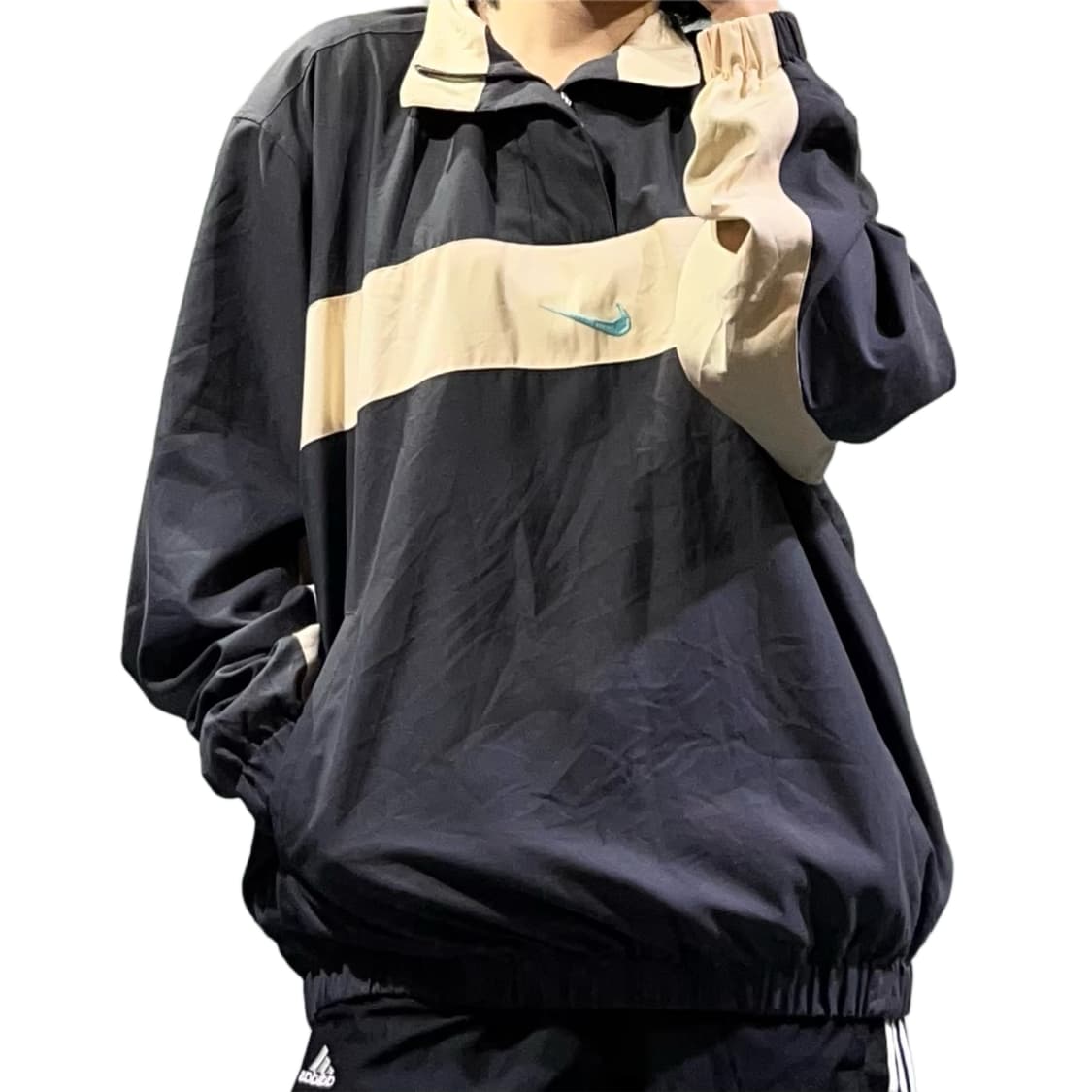 나이키 차콜 아이보리 배색 아노락 상품이미지1