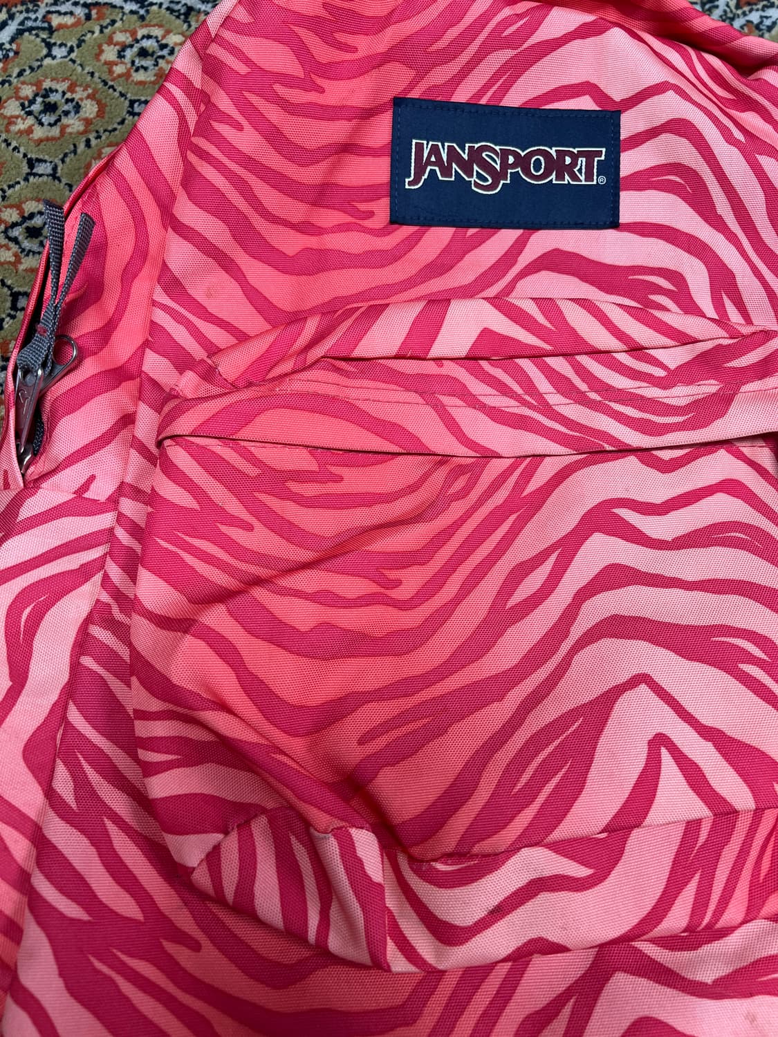 [OS] 잔스포츠 핑크 지브라 패턴 슈퍼브레이크백팩 상품이미지2