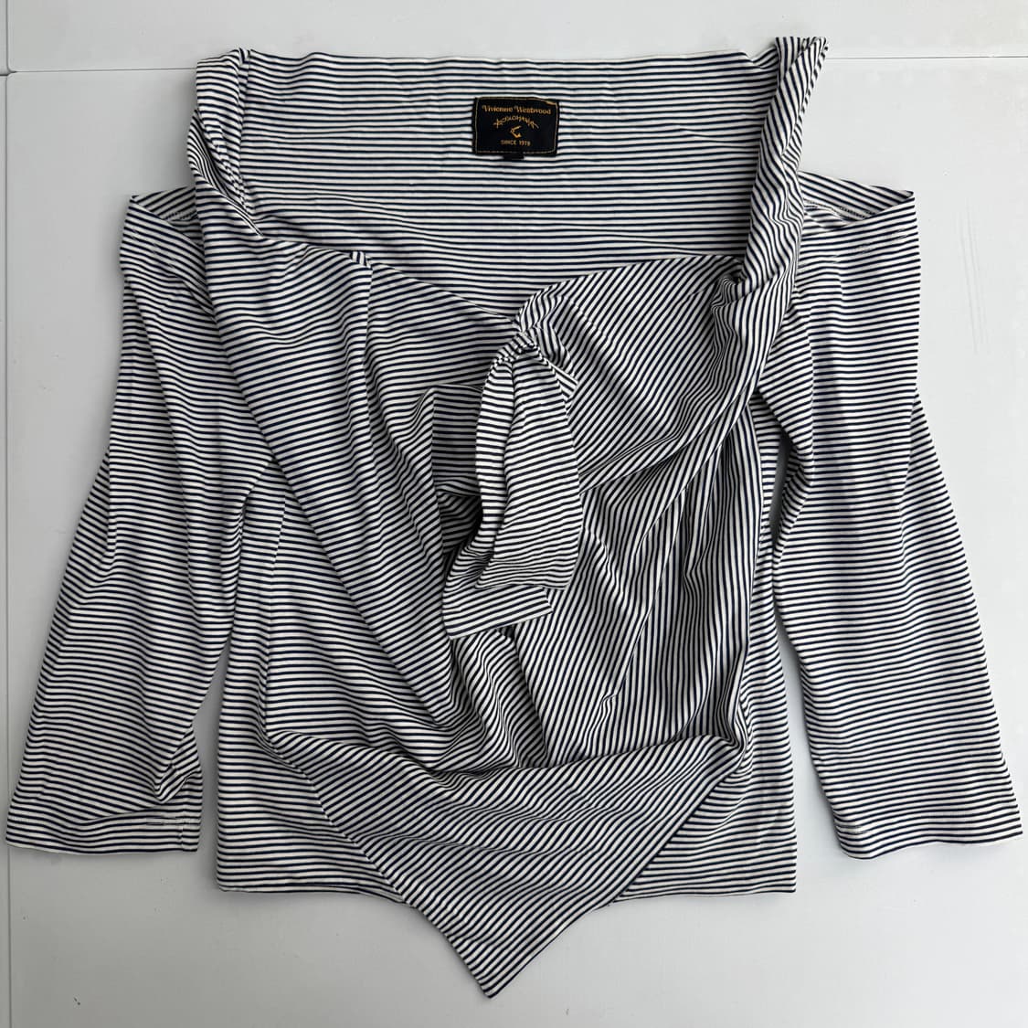 비비안웨스트우드 오픈숄더 블라우스  상품이미지3