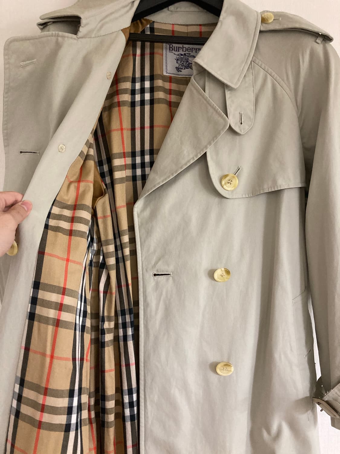 버버리 크림 베이지 트렌치코트 상품이미지6