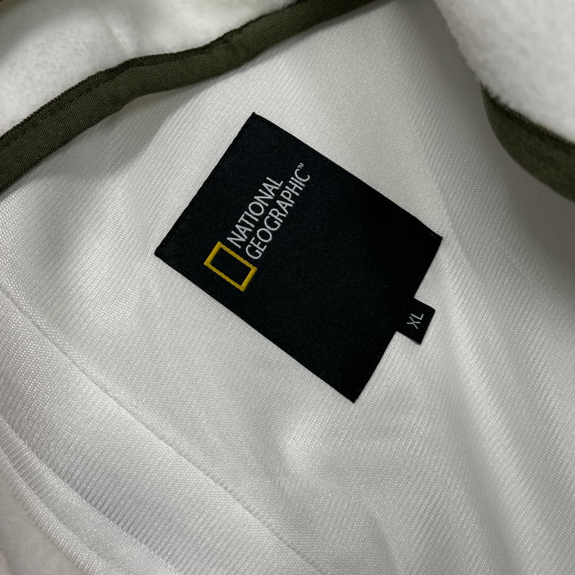 내셔널지오그래픽 흰색 플리스자켓 XL 상품이미지4