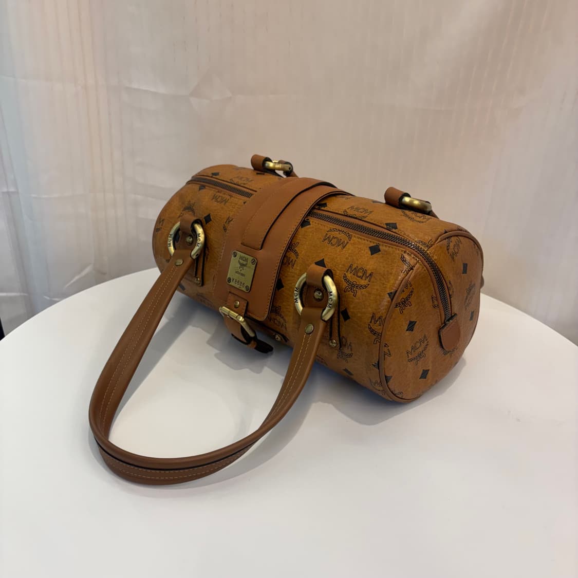 정품 MCM 황토 비세토스 원통백     상품이미지2