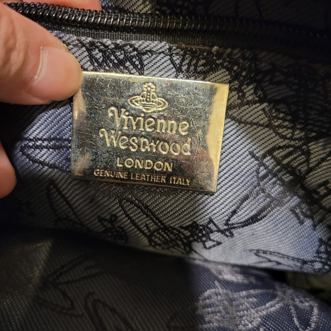 비비안웨스트우드 펀칭로고 토트백 상품이미지9