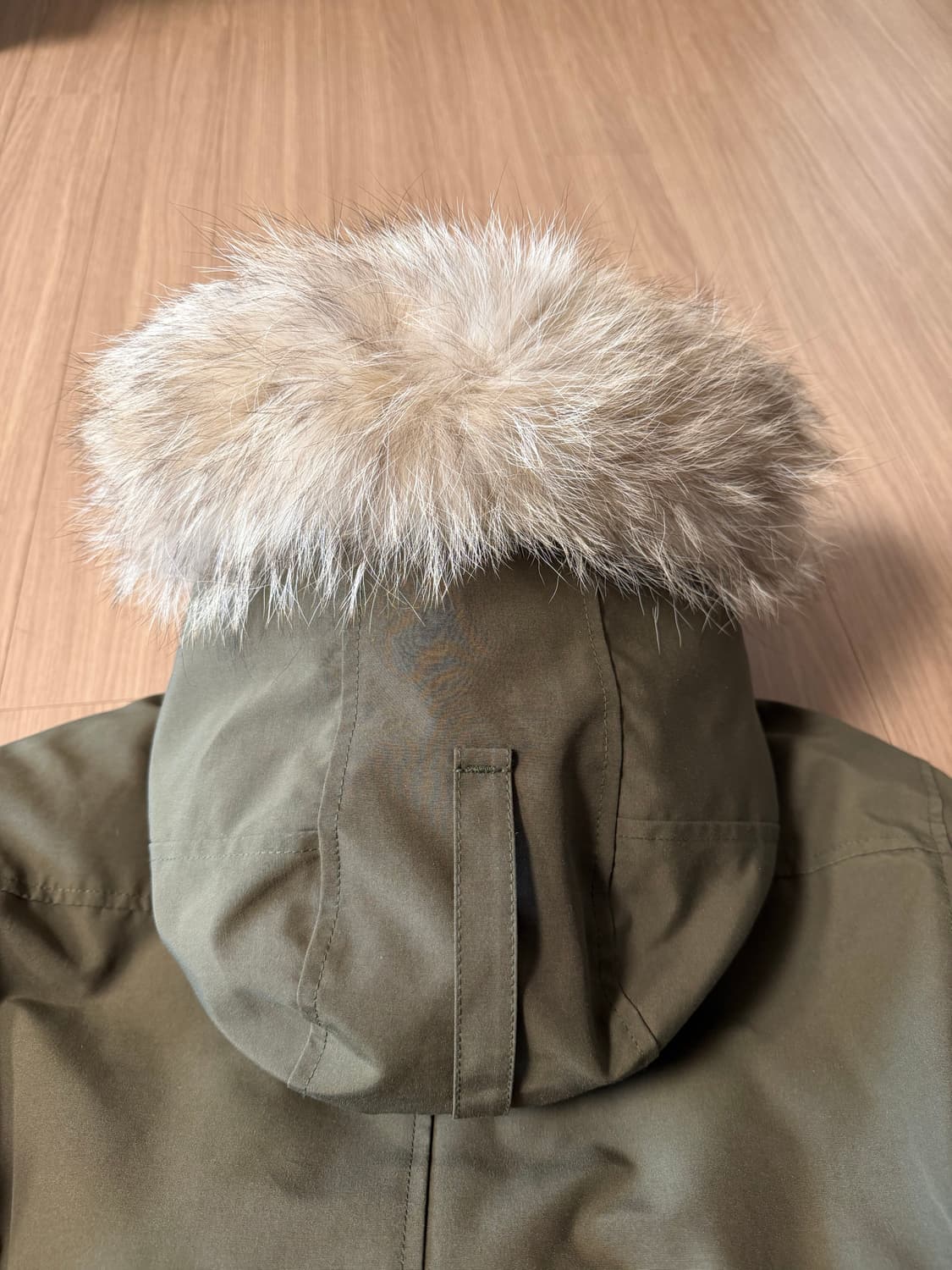 캐나다구스 샤토 밀리터리 그린 퓨전M 판매합니다. 상품이미지5