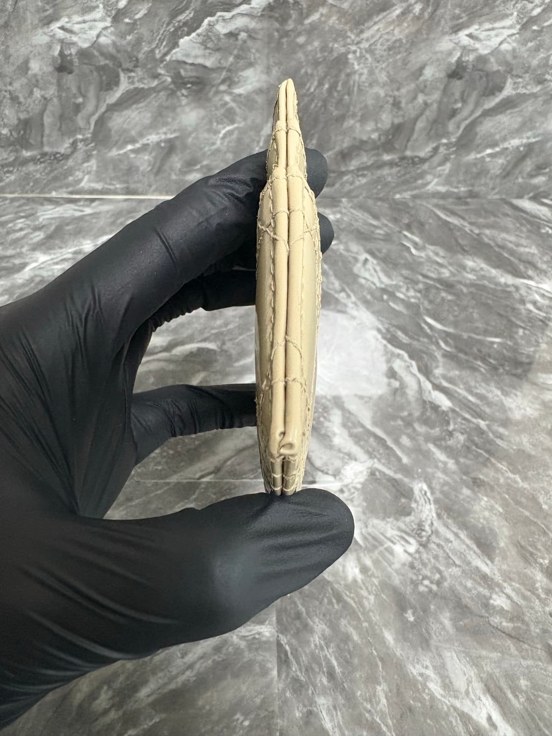 [새상품급] 디올 레이디 까나쥬 램스킨 카드지갑 상품이미지5