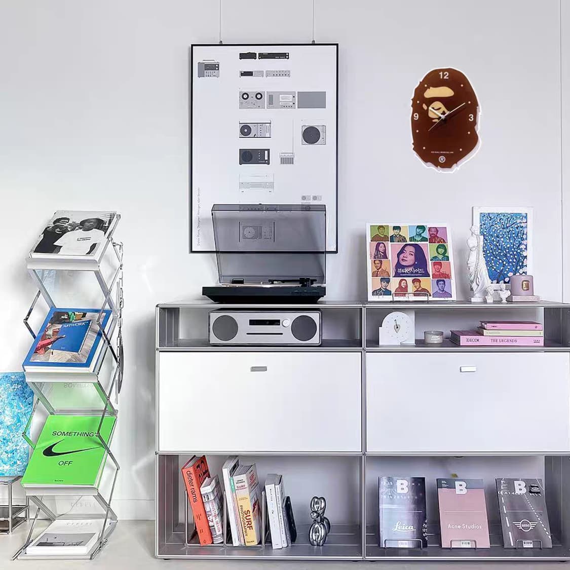 베이프 벽걸이 시계 홈인테리어 소품 상품이미지3