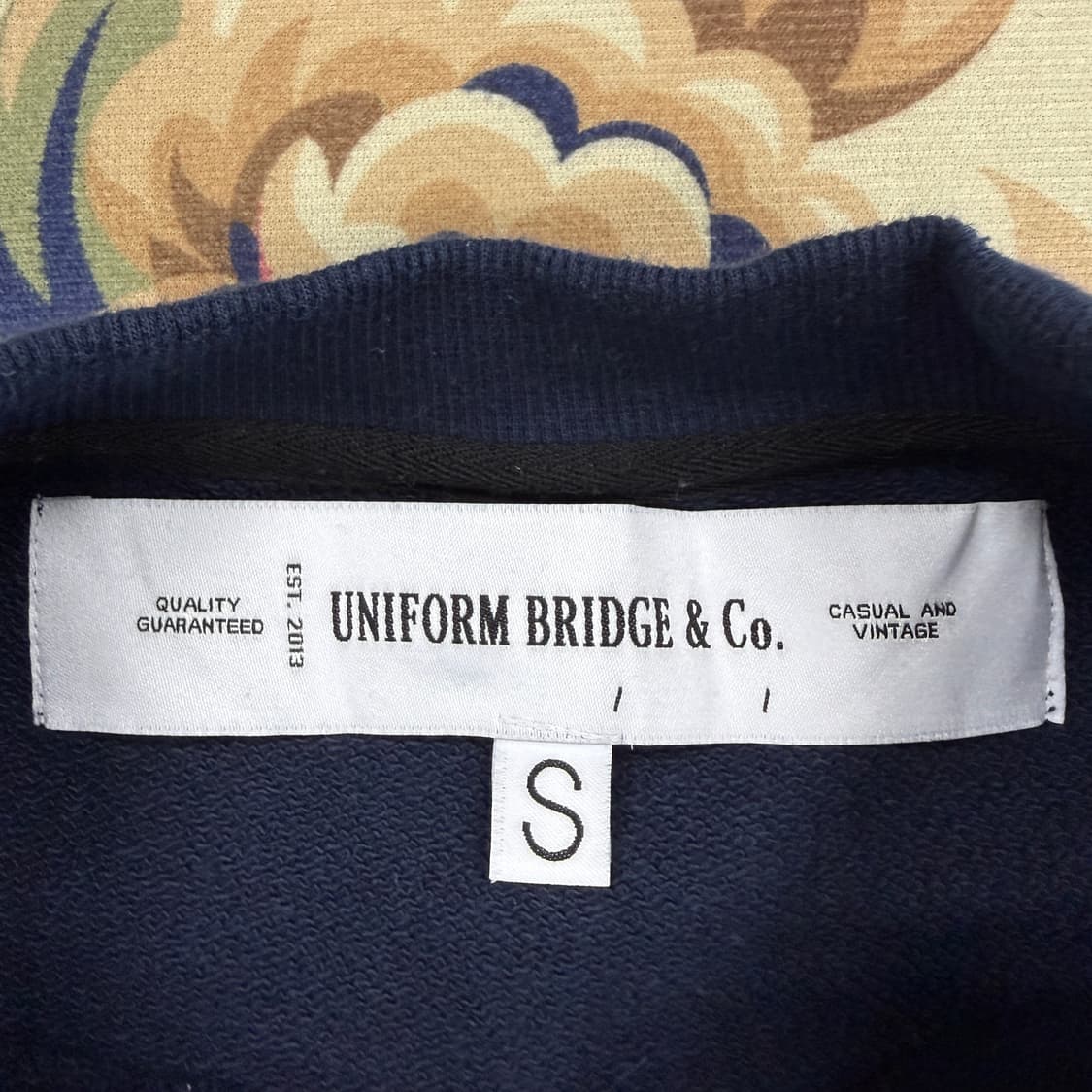 (S)유니폼 브릿지 스펠아웃 맨투맨 스웻셔츠(네이비) 상품이미지2