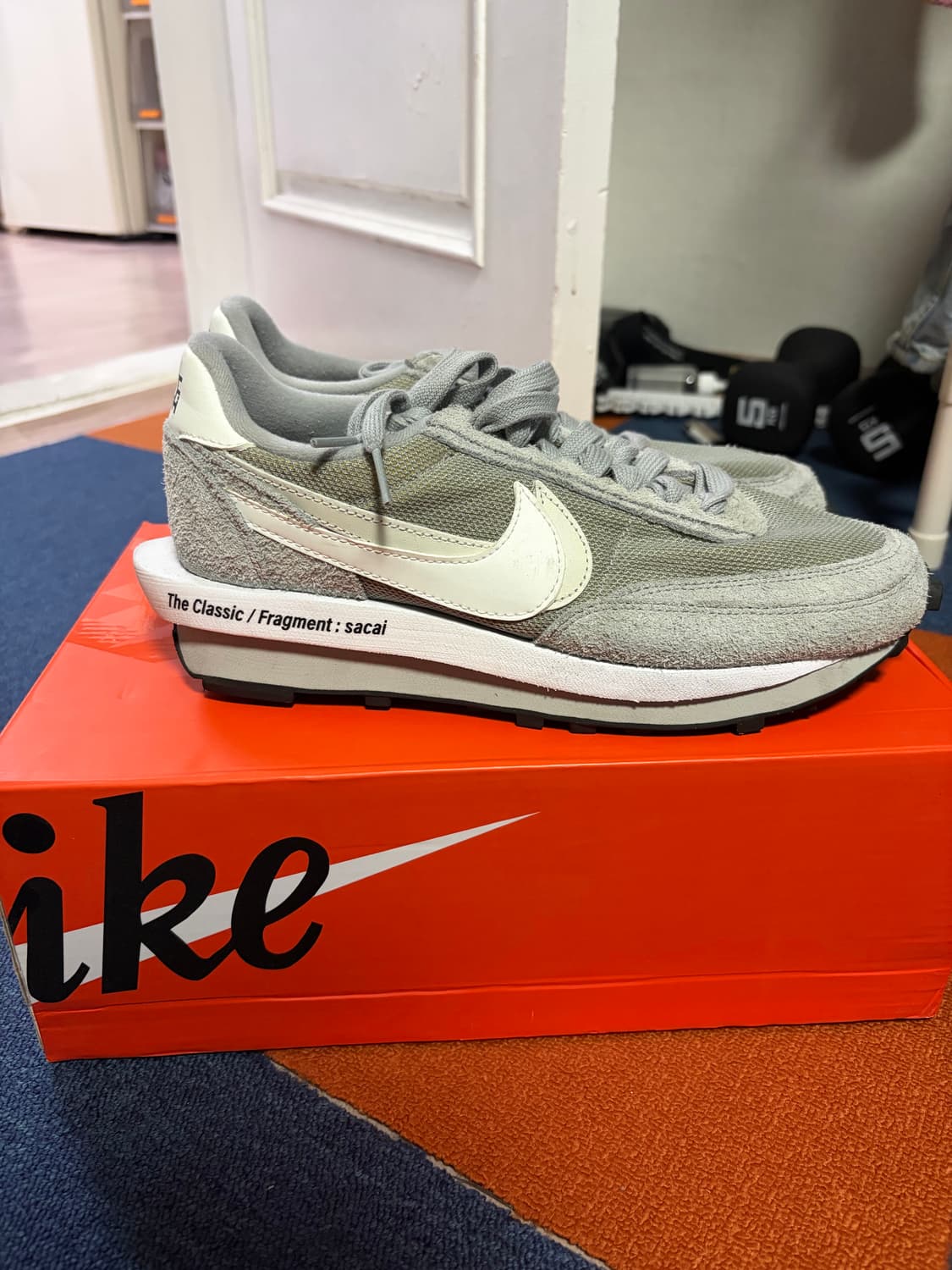 나이키 사카이 프라그먼트 그레이 270 상품이미지3