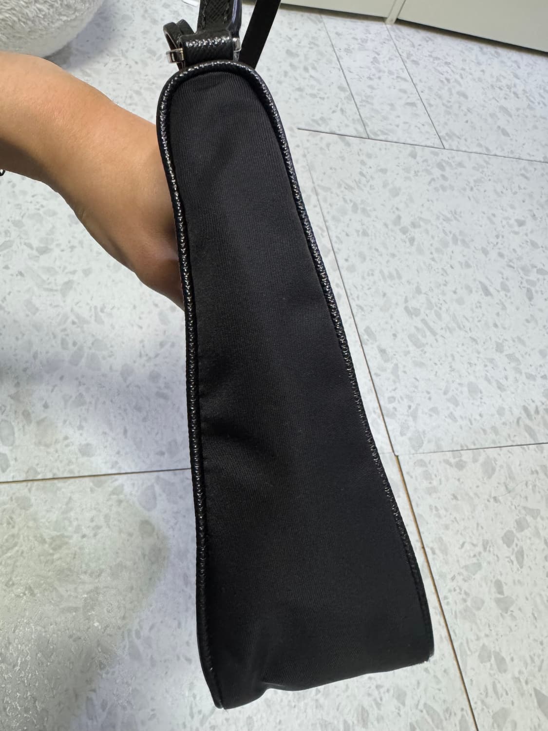 프라다 리에디션 2005 리나일론 호보백 상품이미지4