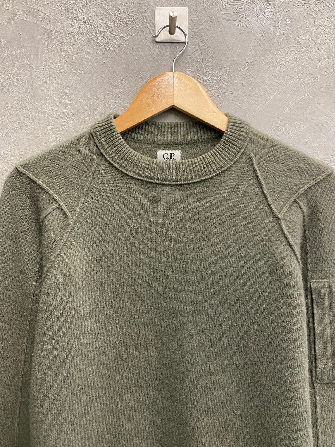 [46] C.P Company 씨피컴퍼니 올리브 그린 울 니트 상품이미지2