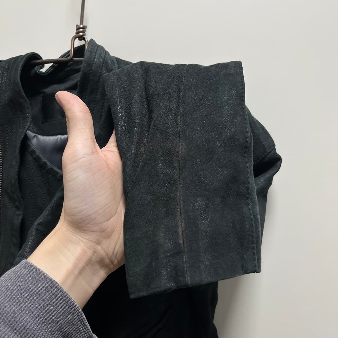 시스템 사선 하이넥 램스킨자켓 상품이미지5