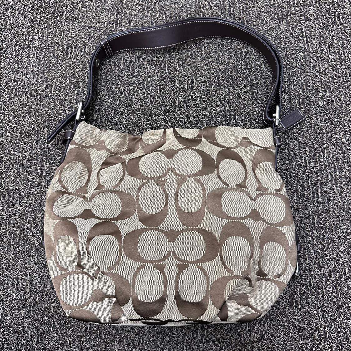 COACH 코치 시그니처 모노그램 여성 숄더백 상품이미지1