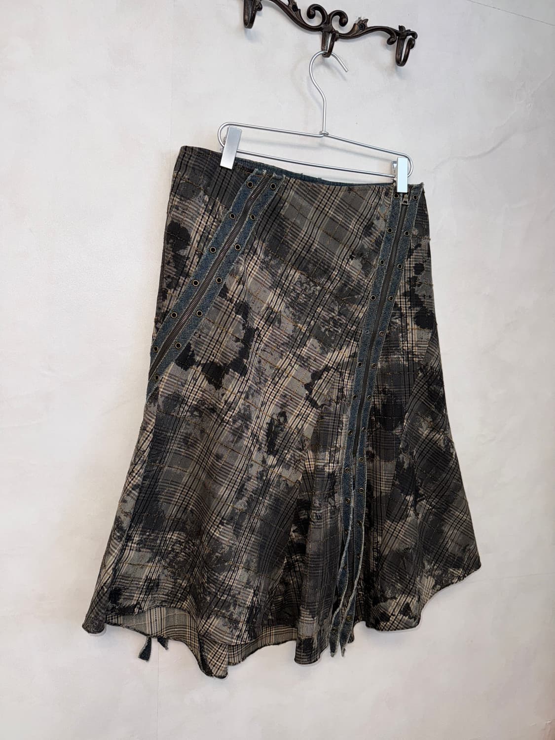 Charcoal tie dye check denim eyelet sk 상품이미지2