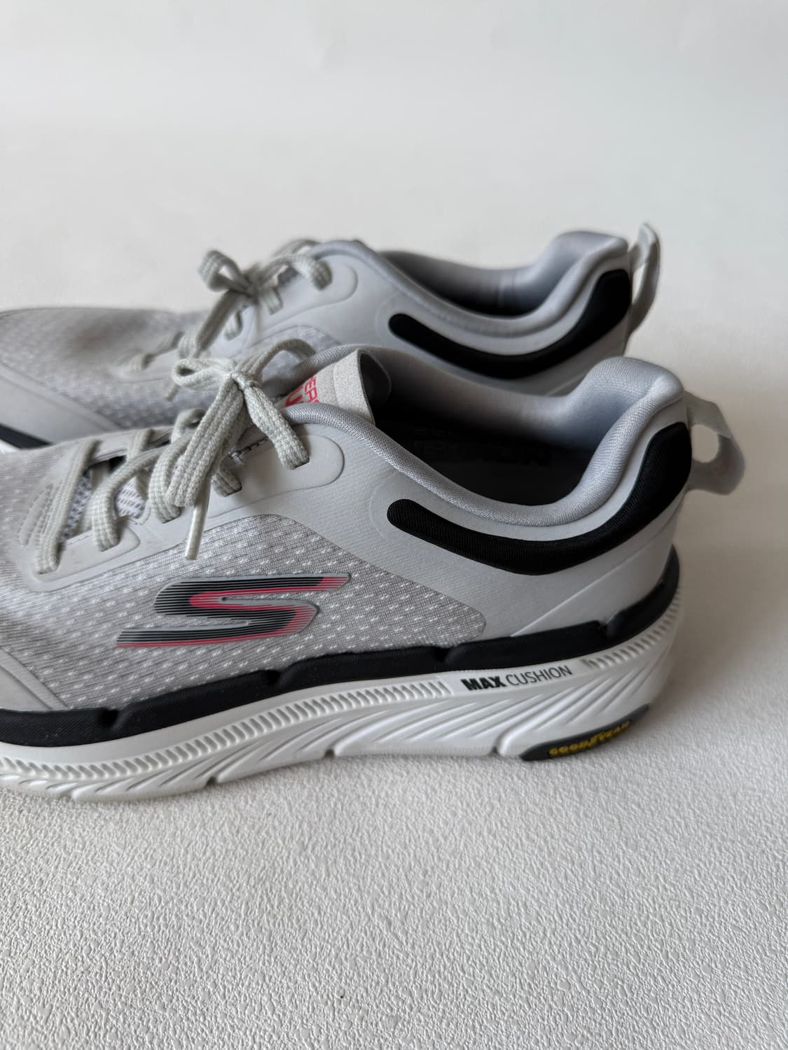 [250]스케쳐스(Skechers) MAX CUSHION 런닝화 상품이미지7