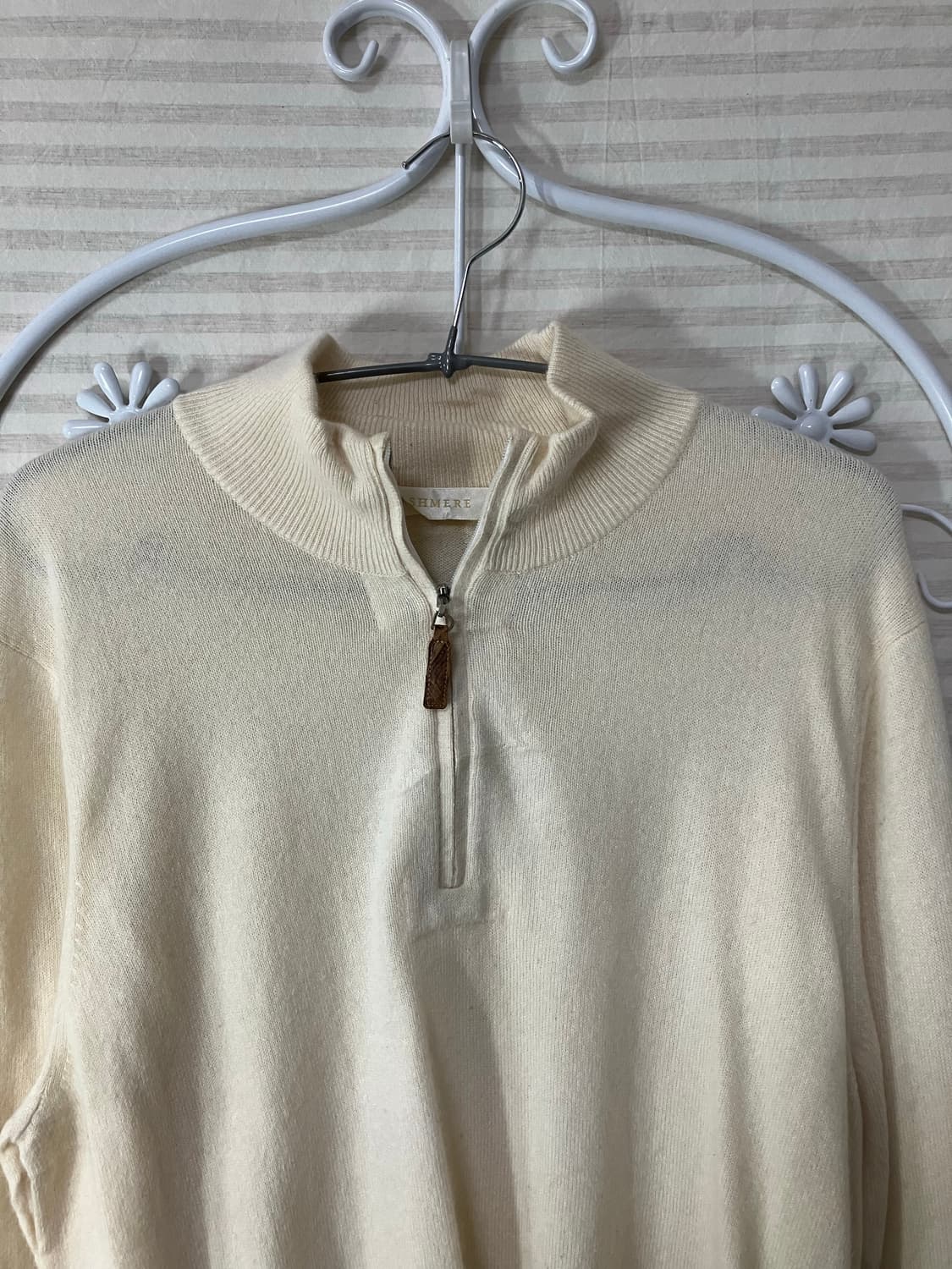 아이보리 하프집업 니트603 아이보리 색상의 하프집업 니트입니다. 은은한 상품이미지3