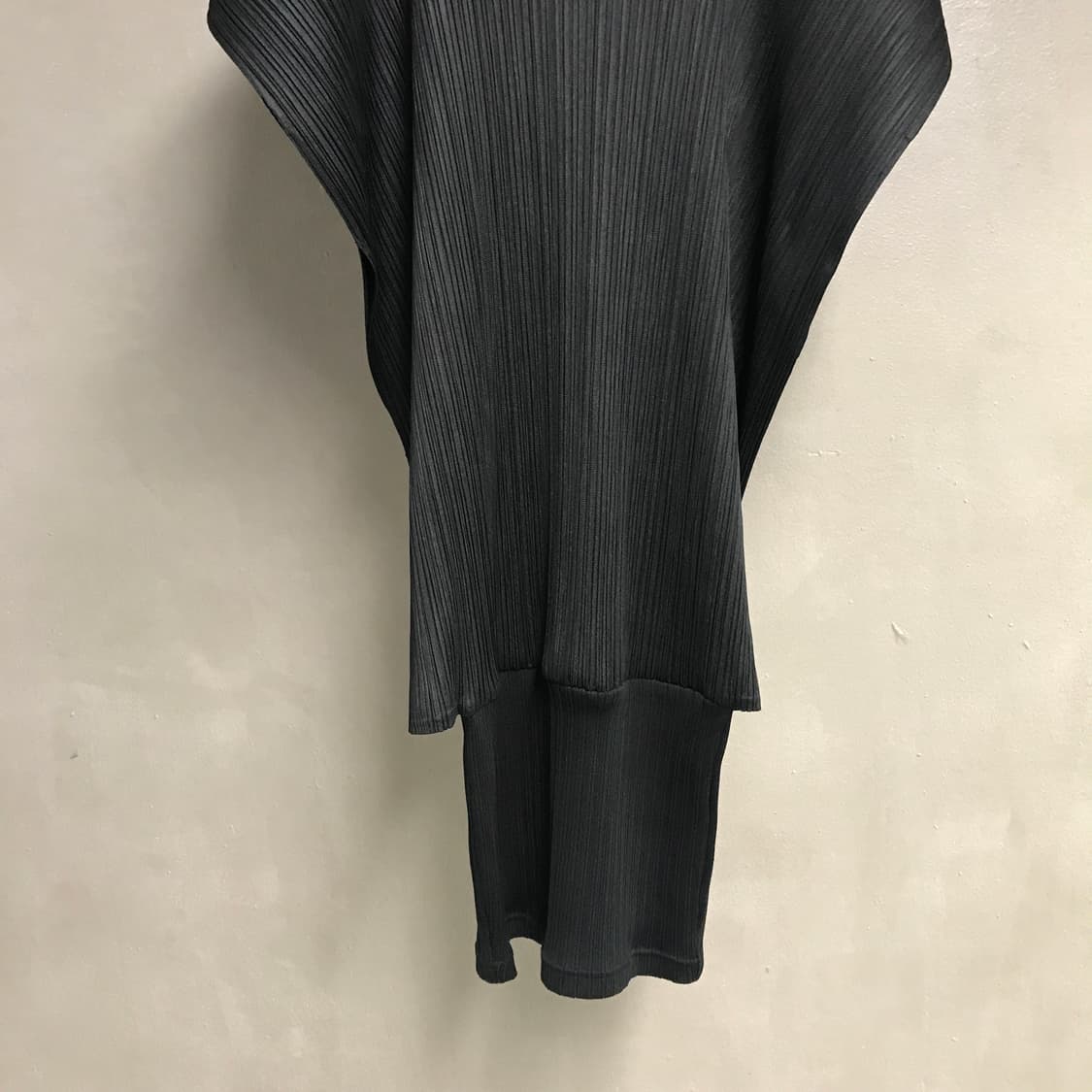 이세이 미야케 플리츠 플리즈 원피스 블랙 3(W) 상품이미지3