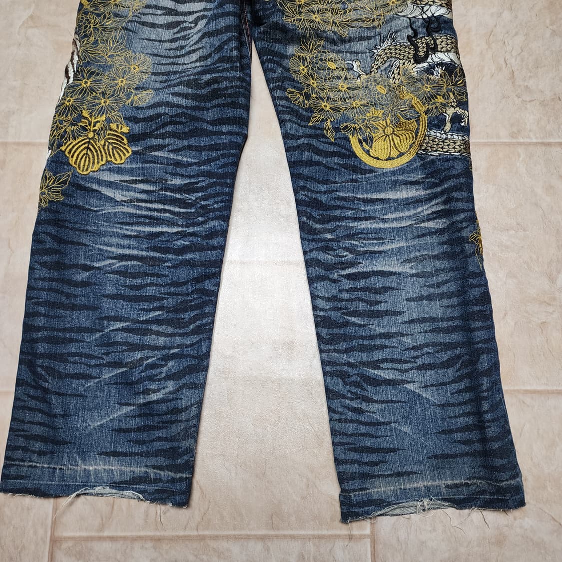 화조풍월 오리엔탈 용호상박 이레즈미 자수 데님팬츠 상품이미지6