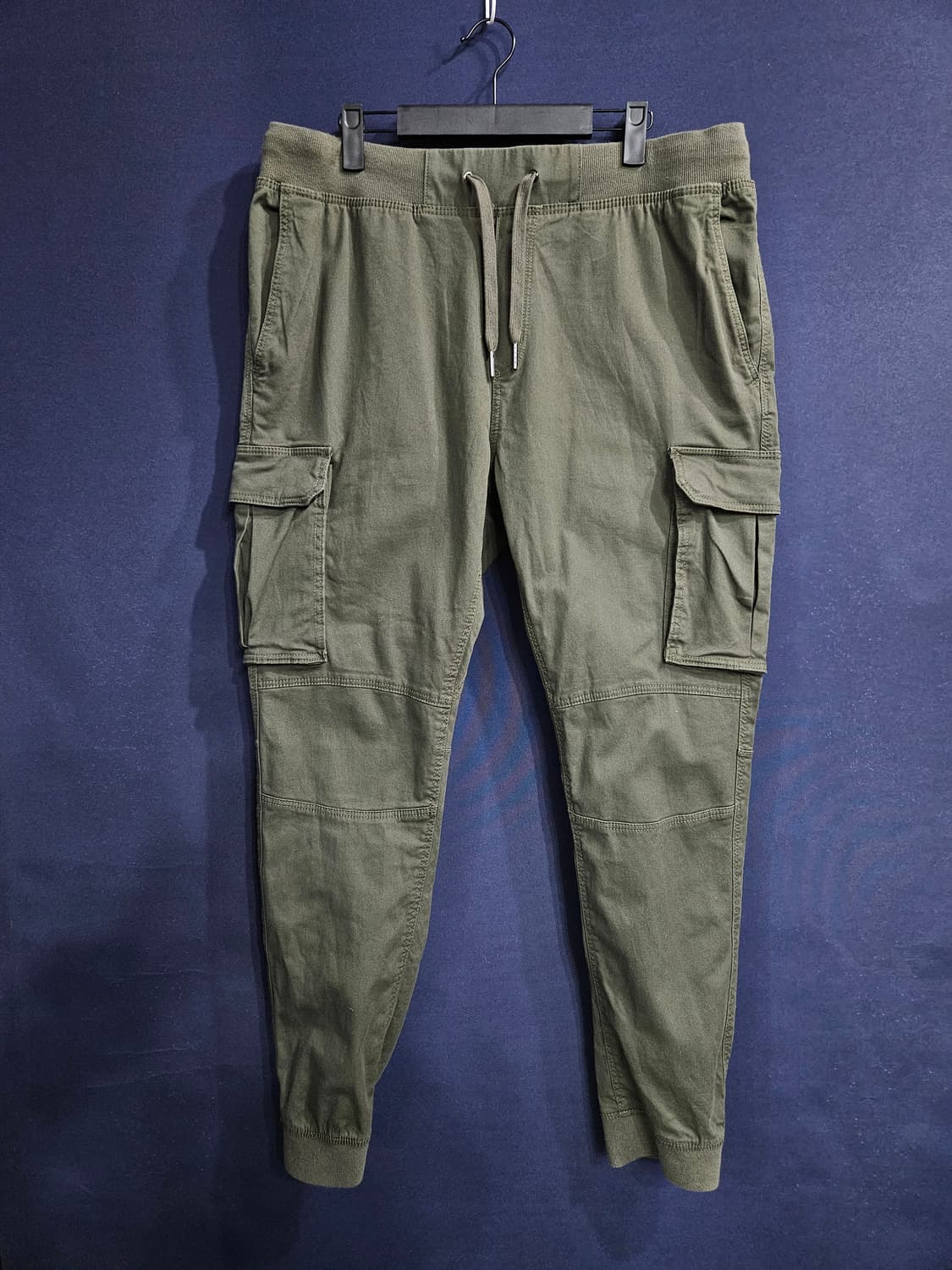 H&M 에이치앤엠 카키 남성 슬림핏 허리 36~38 데님 카고 조거팬츠  상품이미지1