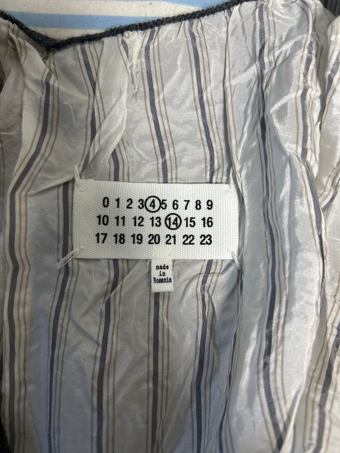 메종 마르지엘라 디스트레스드 가디건 다크 그레이 XL (삼품 텍 포함) 상품이미지2