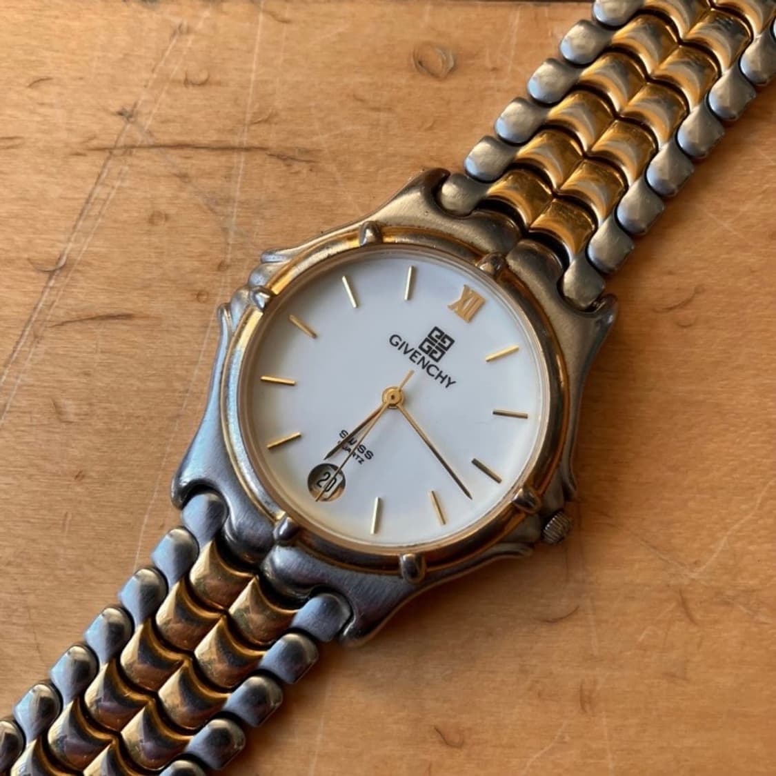 Givenchy 지방시 90s 실버 골드 트라이벌 빈티지 쿼츠 시계  상품이미지1