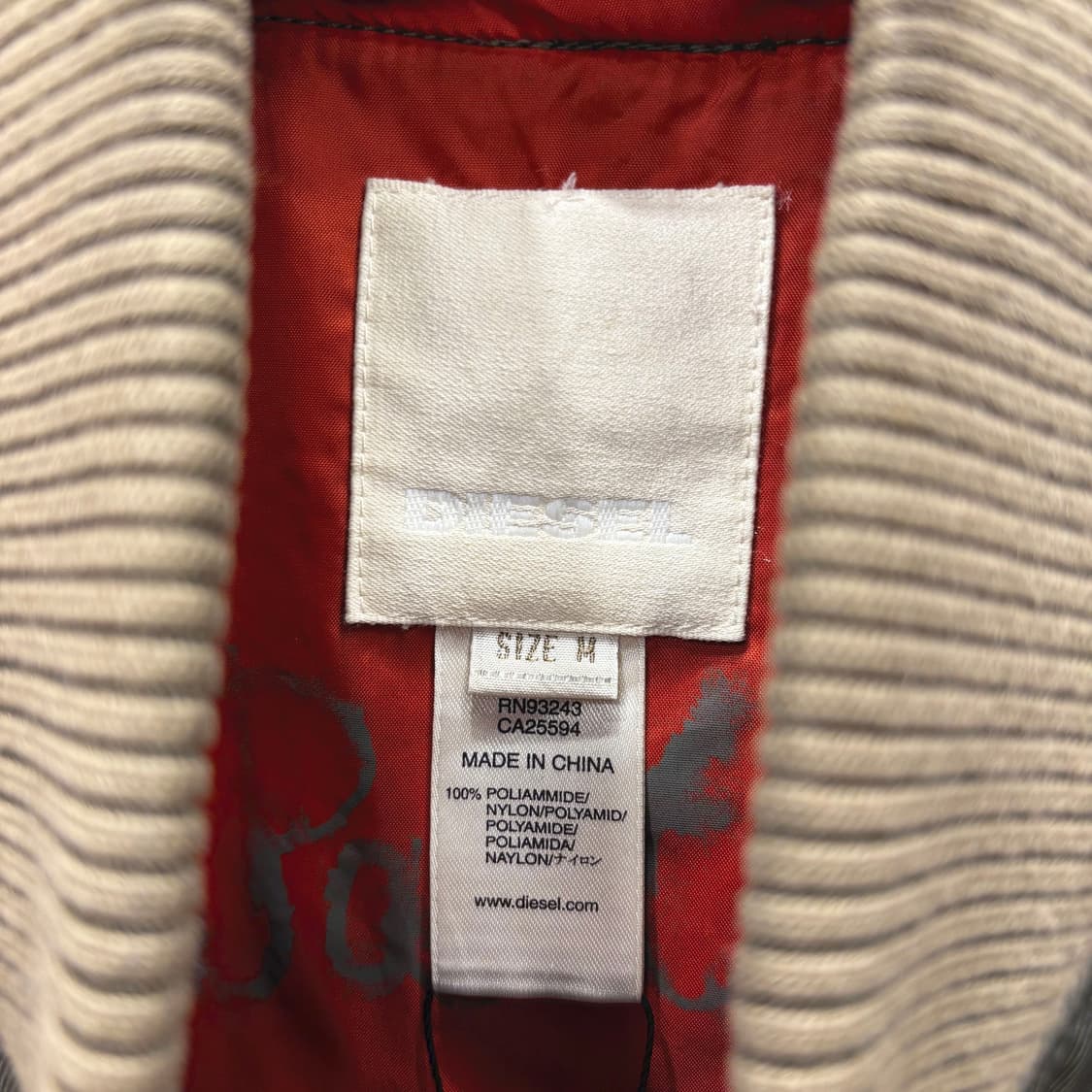 디젤 항공 점퍼 레드 자수 아트워크 어깨 견장 로고 버튼 디테일 카키 상품이미지9