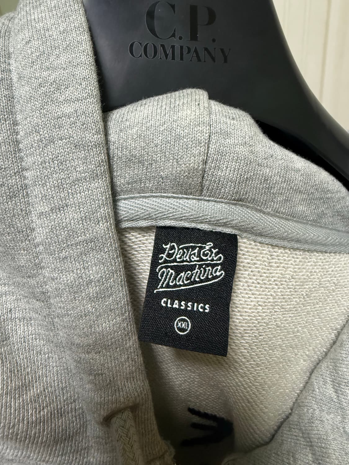 데우스 서울 후드집업 xxl 상품이미지3