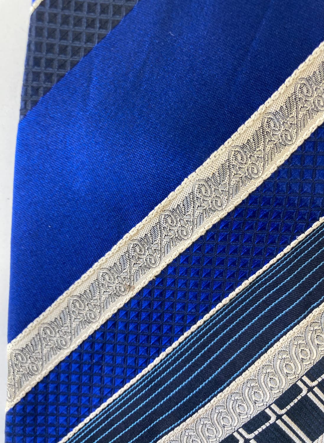 잔프랑코페레 넥타이 상품이미지10