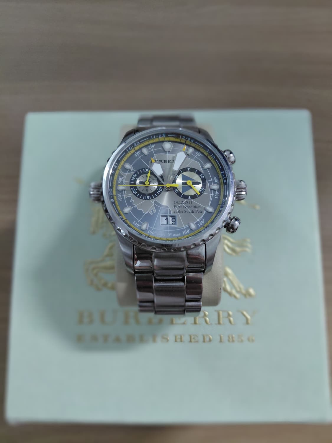 버버리 메탈 크로노 시계 상품이미지1