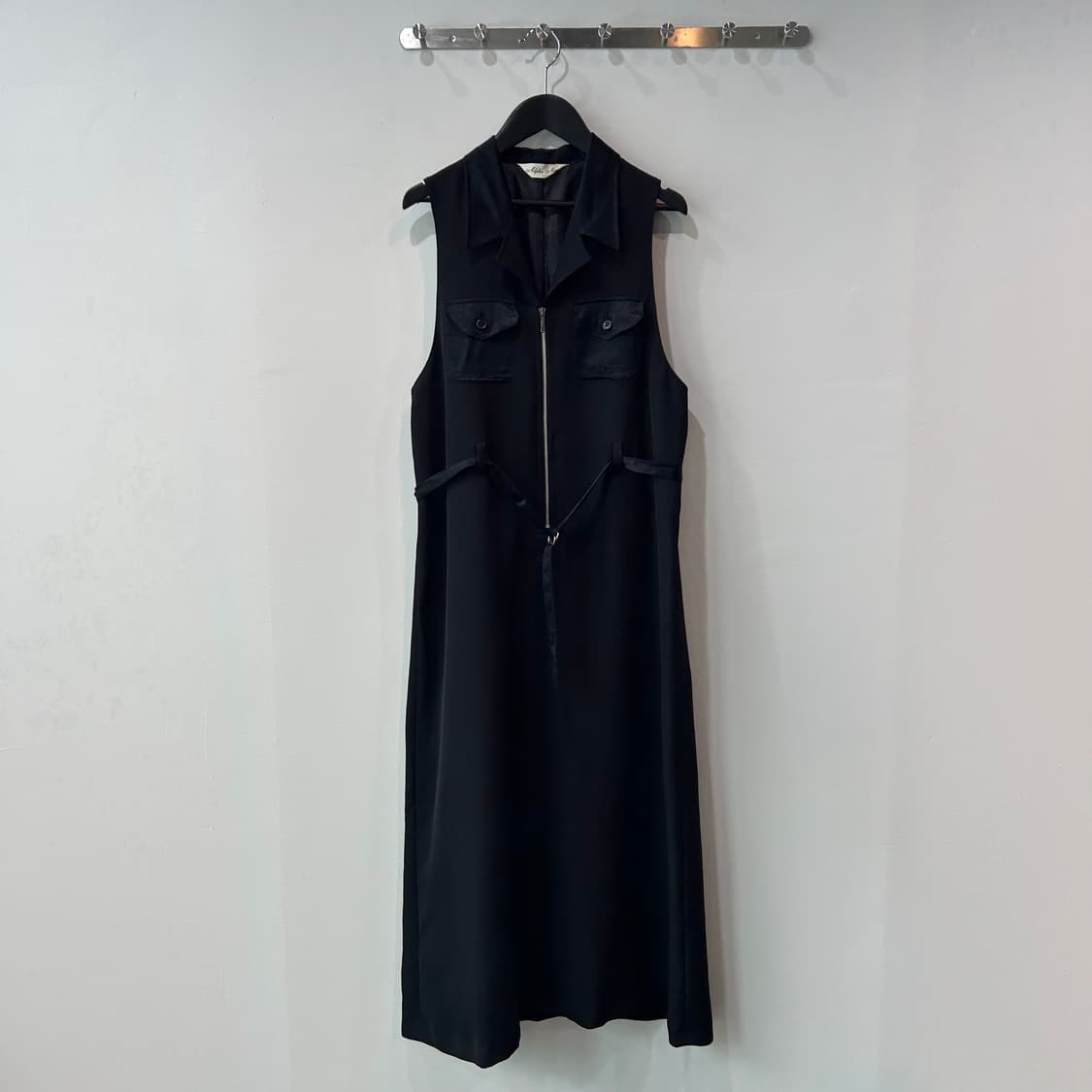 블랙 버클디테일 원피스 상품이미지1