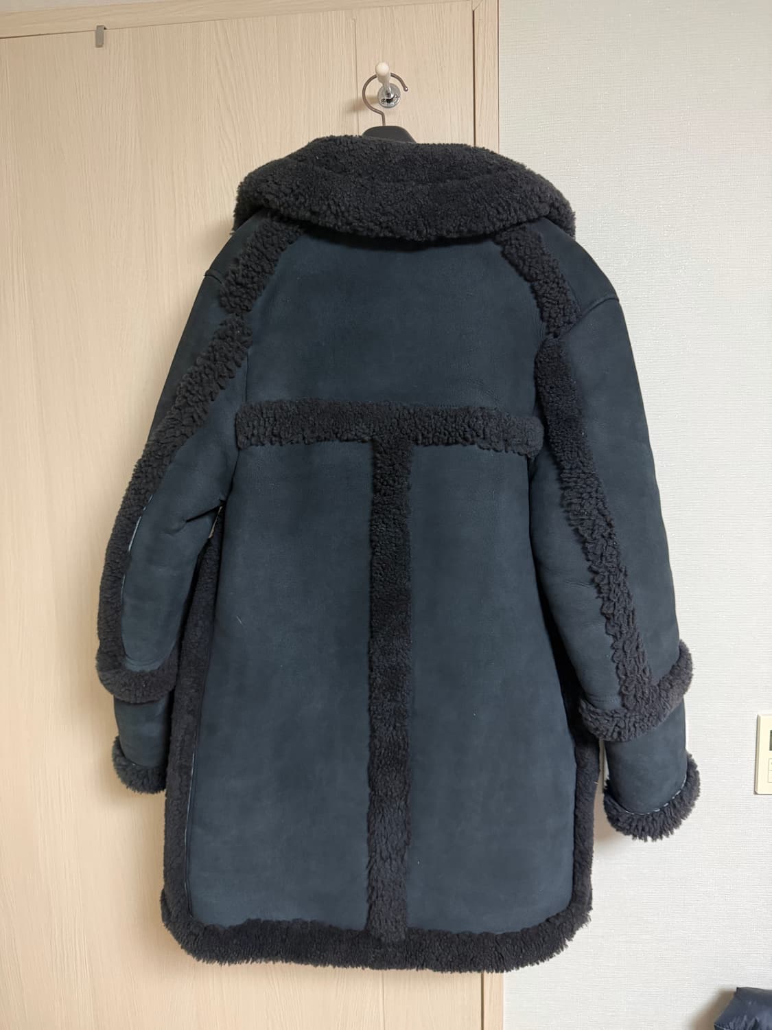 아크네 lod 무스탕 시어링 자켓 상품이미지2