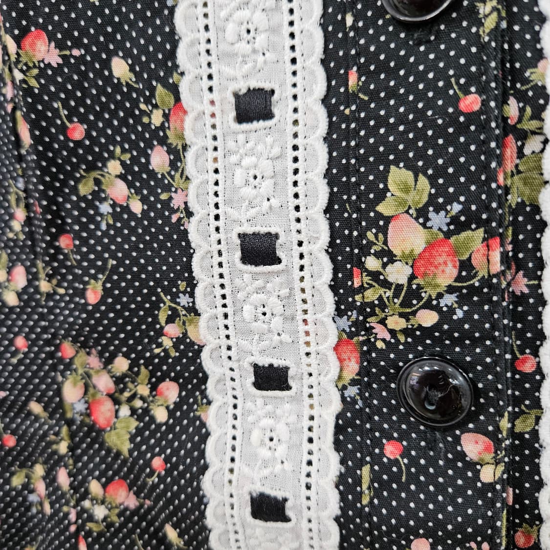 피스나우 플라워 도트 반팔 블라우스 상품이미지4