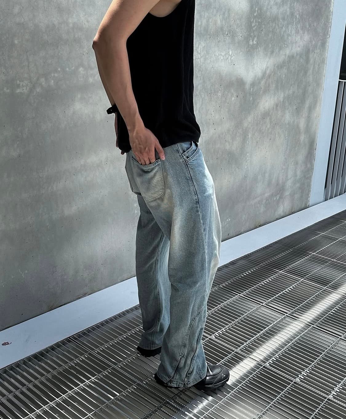 INCISION ZIPPER JEANS (LIGHT BLUE) 상품이미지1