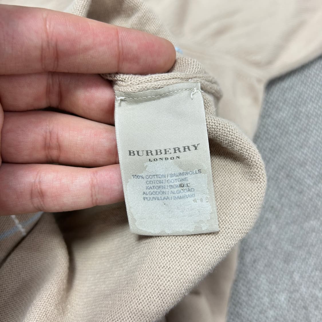 버버리 기마로고 브이넥 니트(M) 상품이미지3