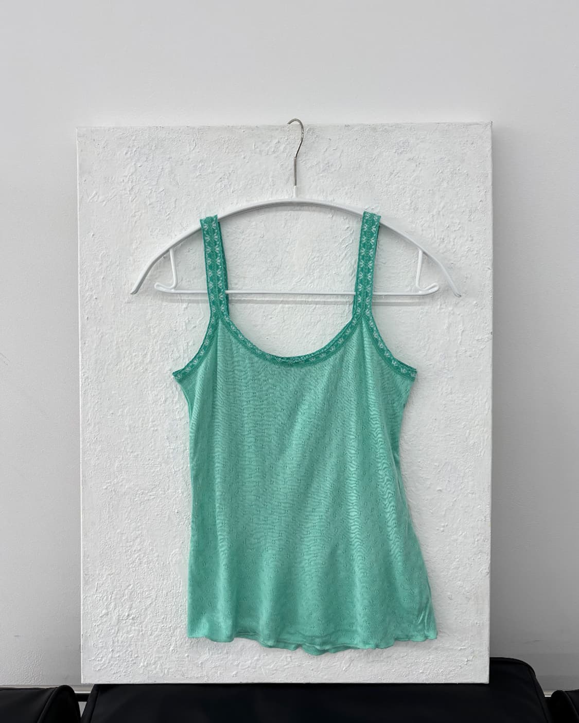 MARGINAL 에메랄드 펀칭 레이스 스트랩 슬리브리스 상품이미지1