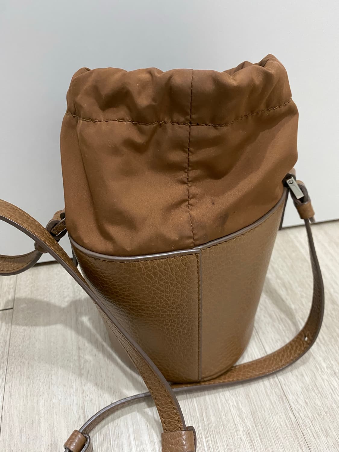 메종 마르지엘라 5AC 버킷백 브라운(정품) 상품이미지7