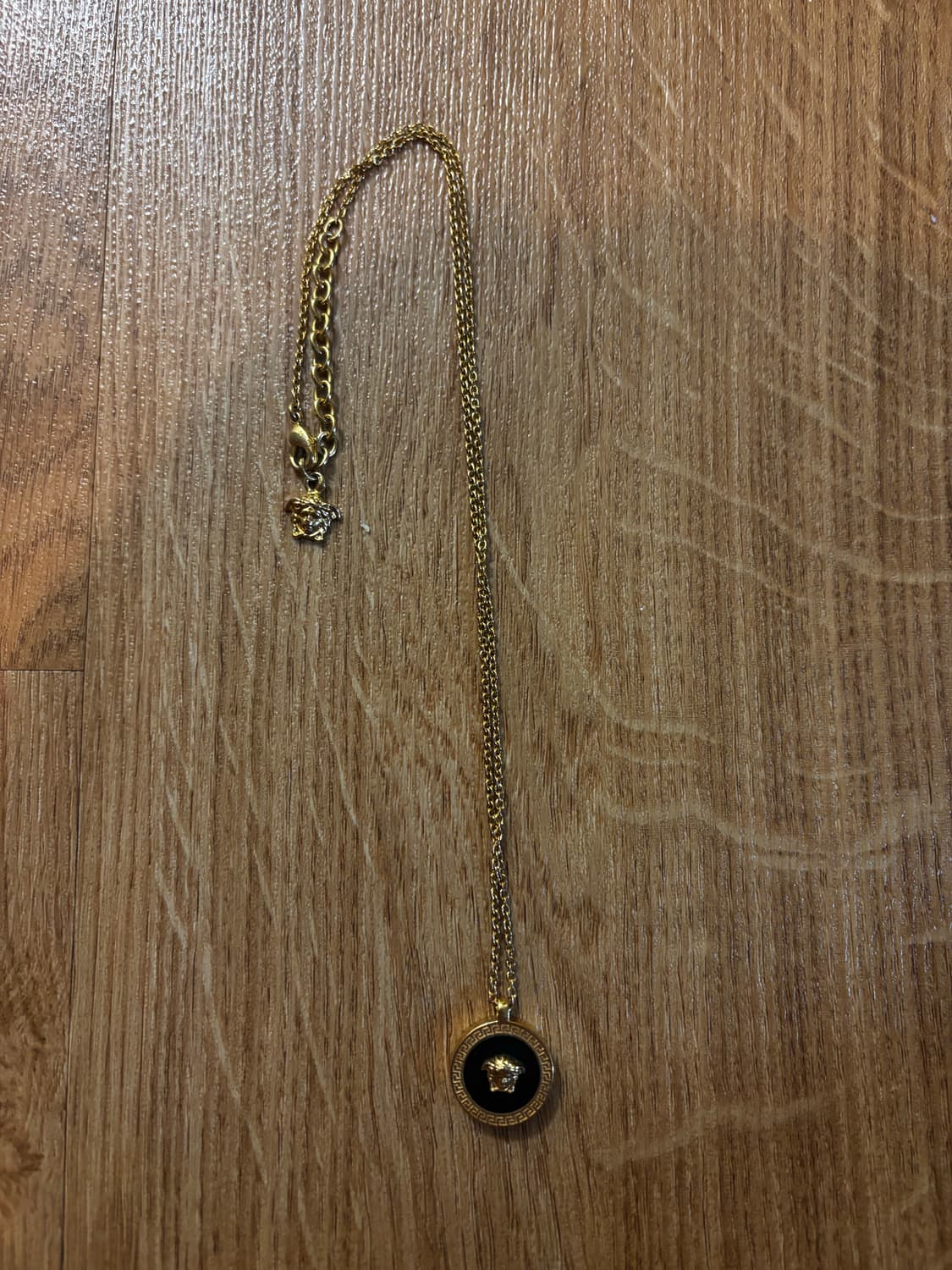 베르사체 메두사 목걸이 상품이미지1