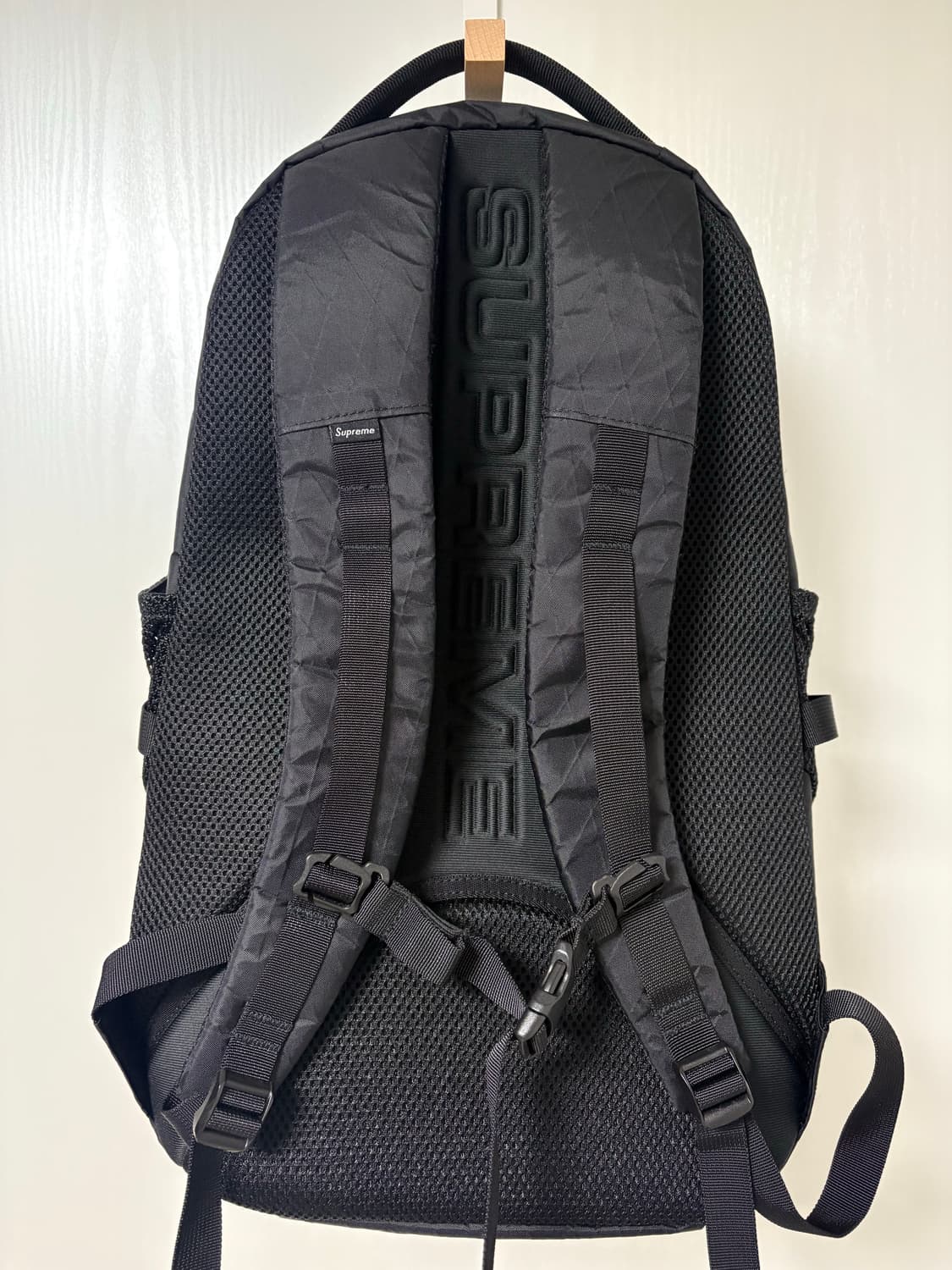 슈프림 백팩 23FW 상품이미지2