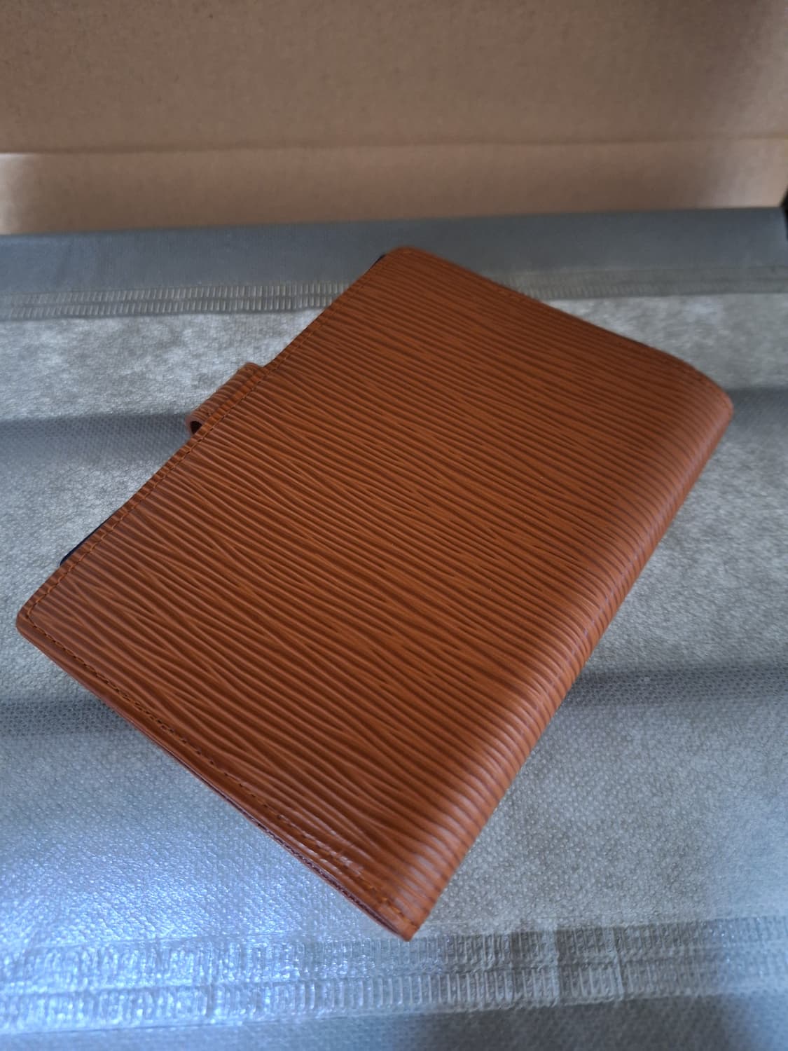 루이비통 예삐 아젠다 판매합니다 상품이미지2