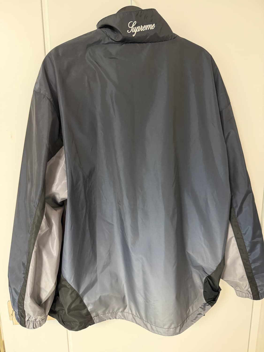 슈프림 엄브로 그라디언트 트랙 자켓 블랙 새상품 상품이미지2