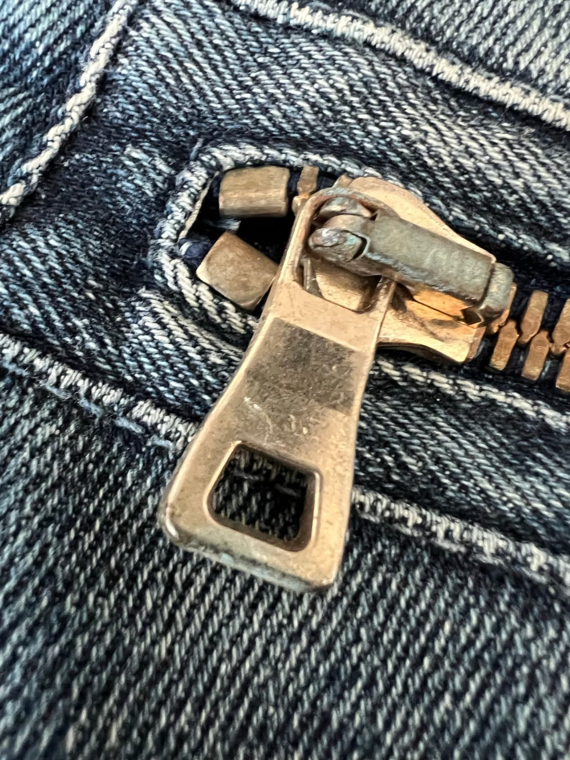  발망(Balmain)시그니처 아이템인  상품이미지4