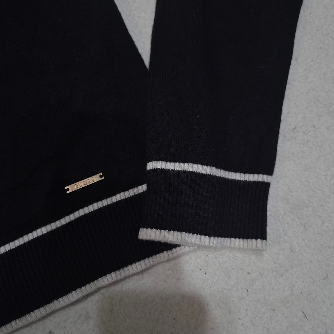 게스  숏가디건S 상품이미지3