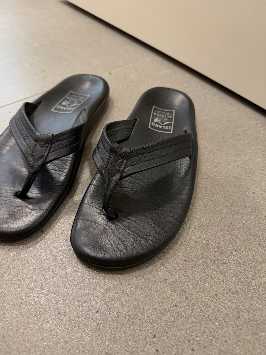 아일랜드 슬리퍼 클래식 레더 블랙 상품이미지3