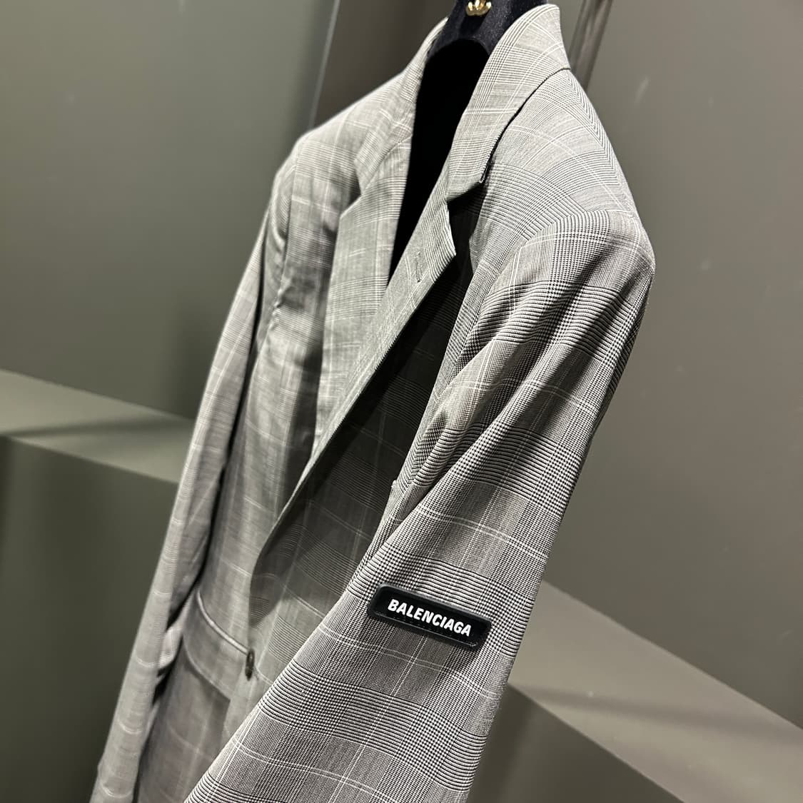 발렌시아가 워시드 체크 블레이저 자켓 상품이미지3