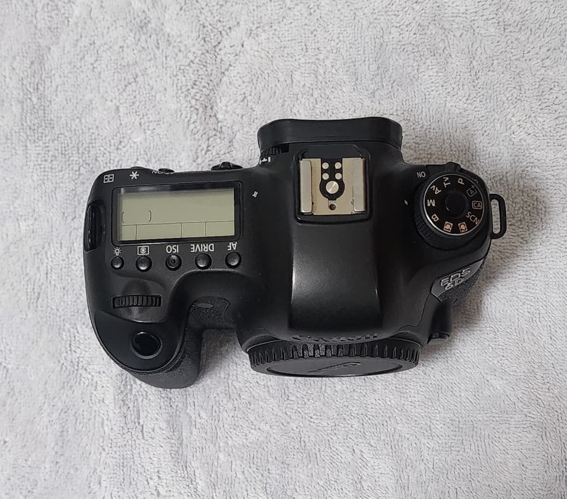 캐논 디지털카메라 EOS 6D 카메라 바디만 팝니다. 상품이미지3