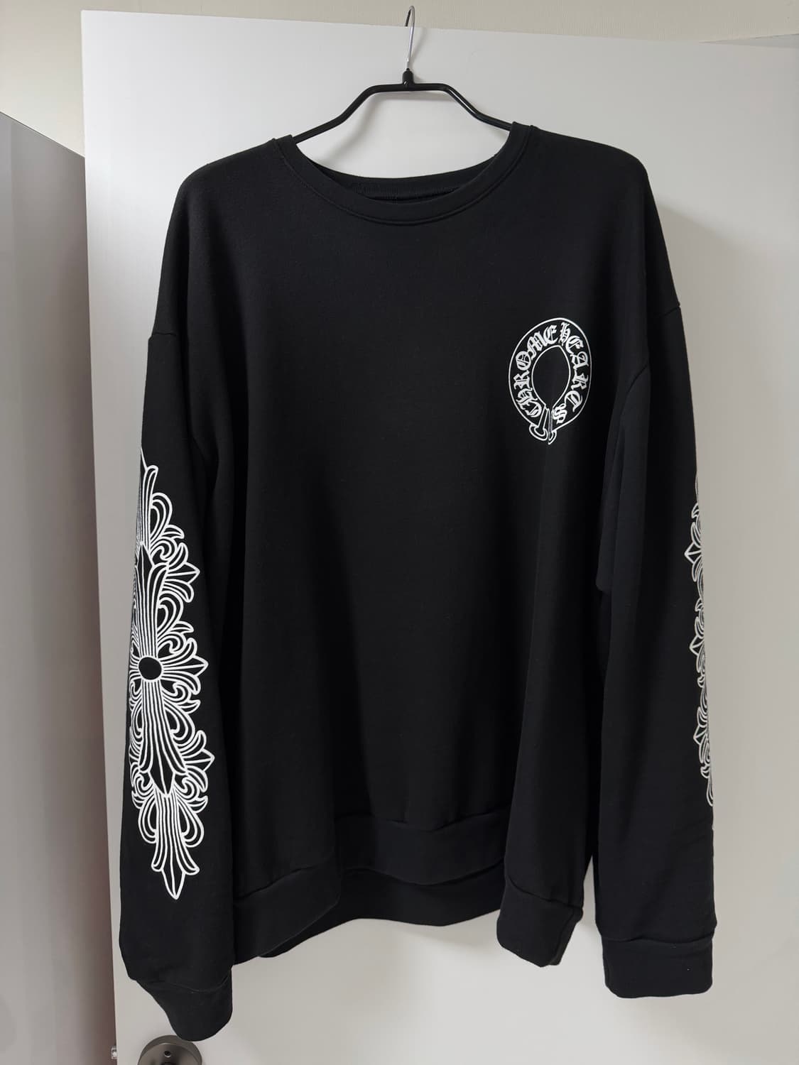 [XL] 크롬하츠 홀스슈 맨투맨 블랙 상품이미지1