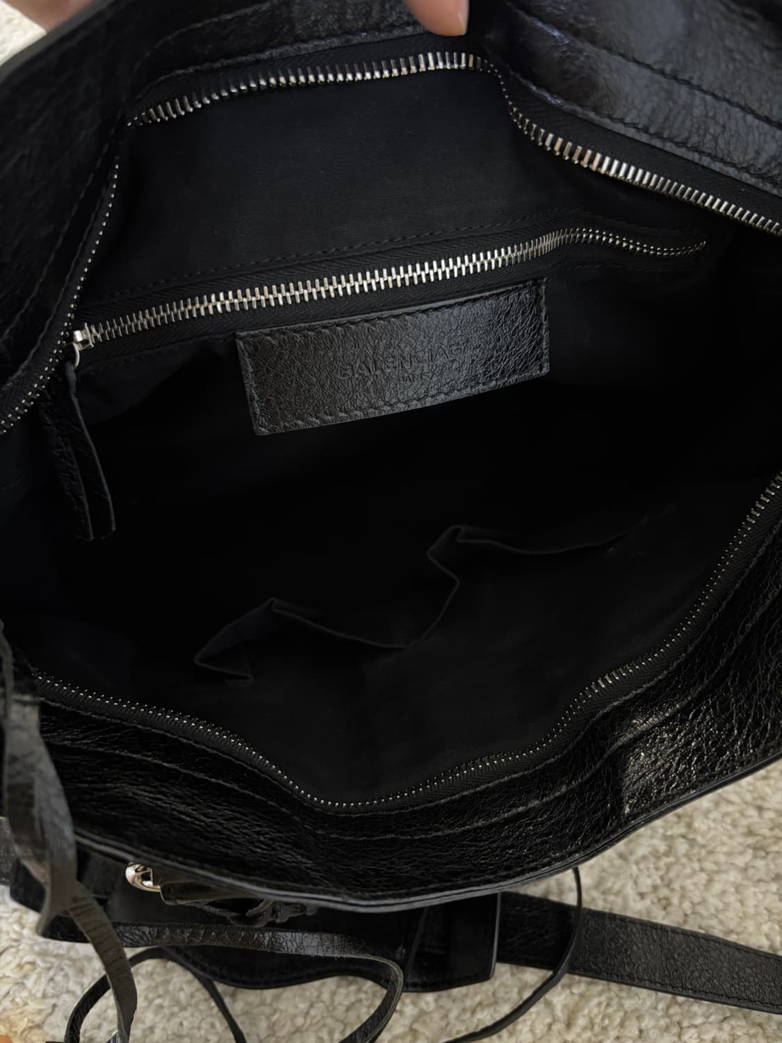 발렌시아가 모터백 벨로백 상품이미지3