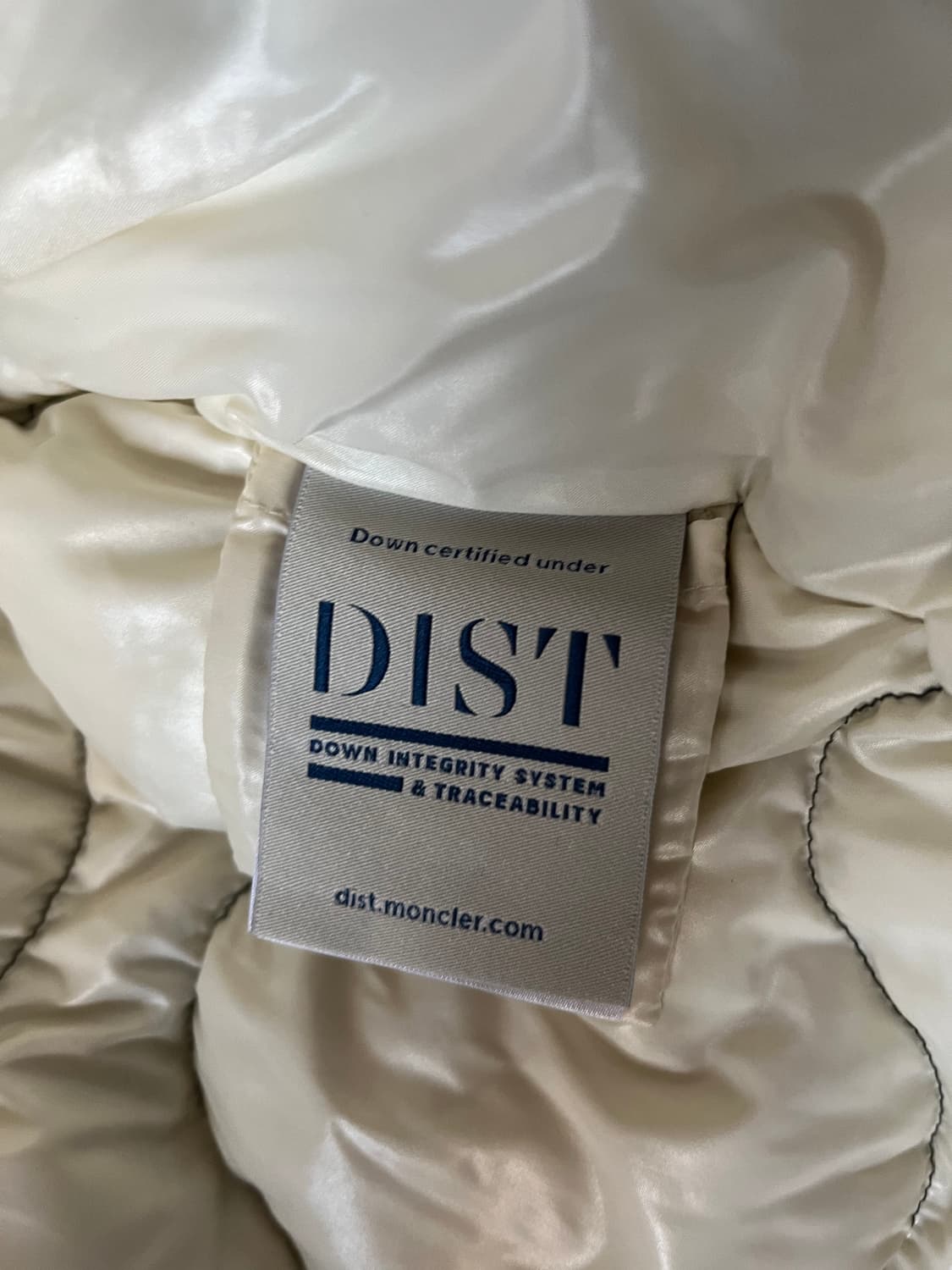 몽클레어 zonzo giubbotto 여성패딩 판매합니다. 상품이미지5