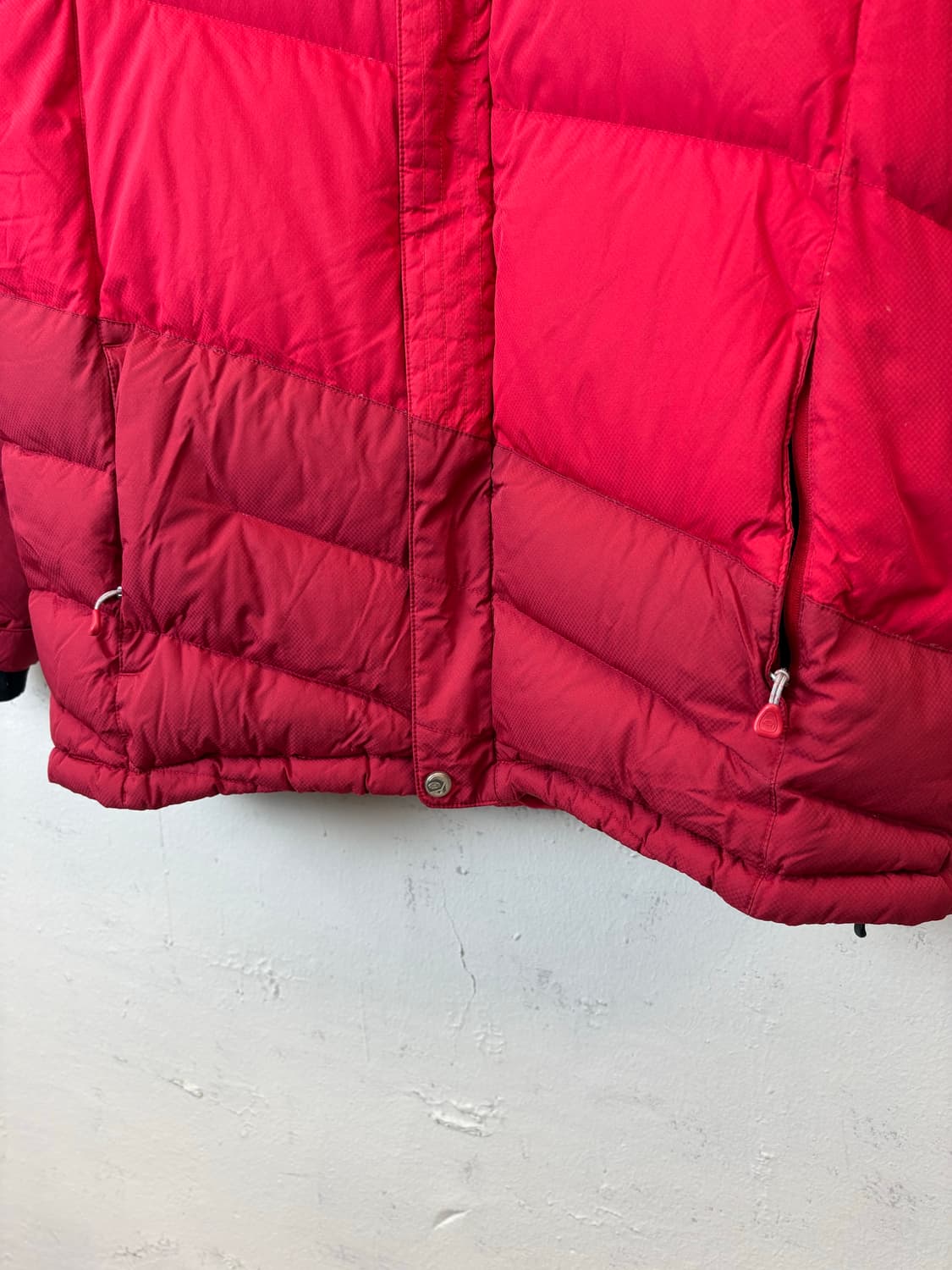마운틴하드웨어 구스다운 패딩 레드 상품이미지4