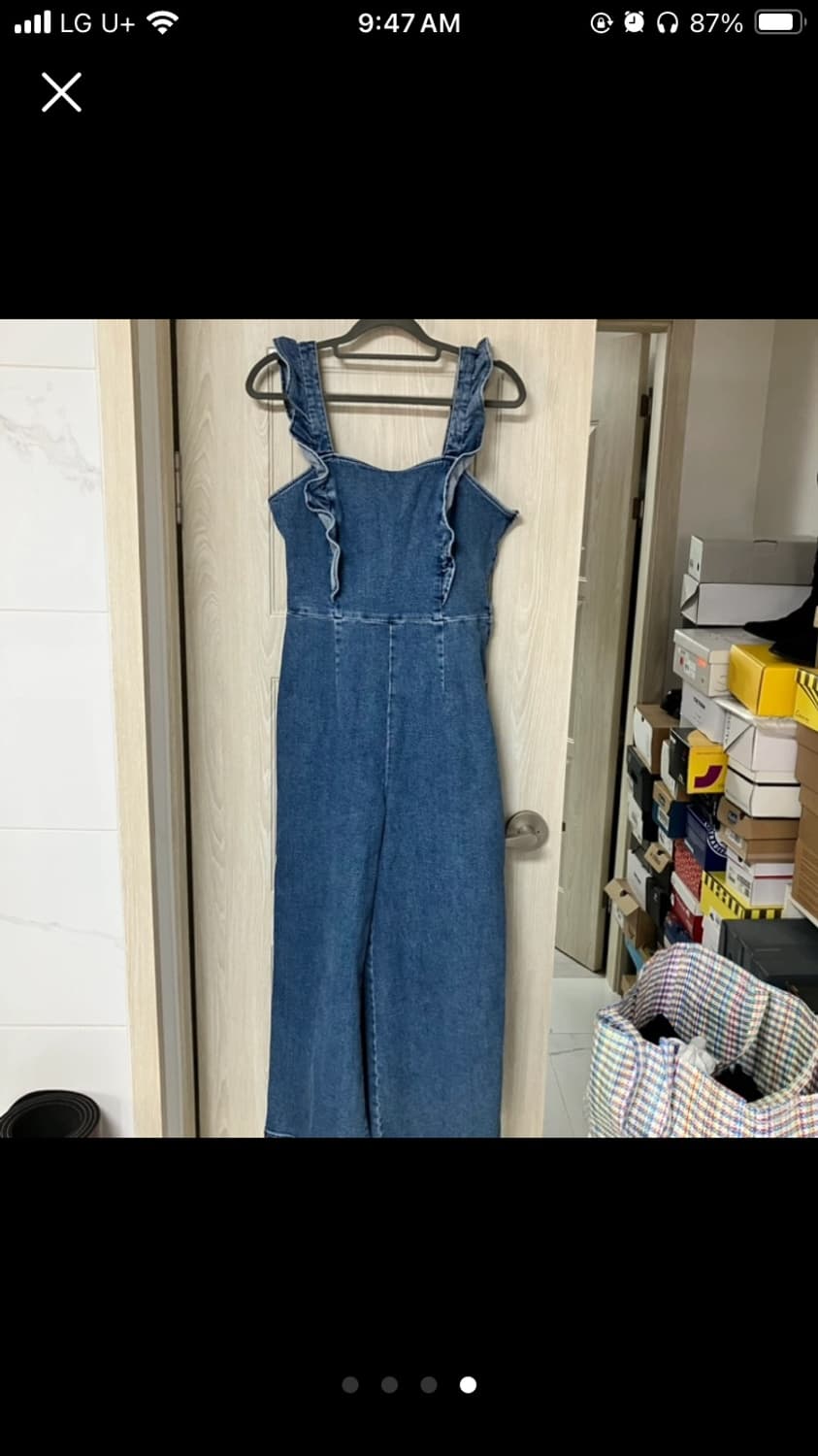 얼반아웃피터스 BDG 데님 러플 숄더 점프수트 상품이미지4